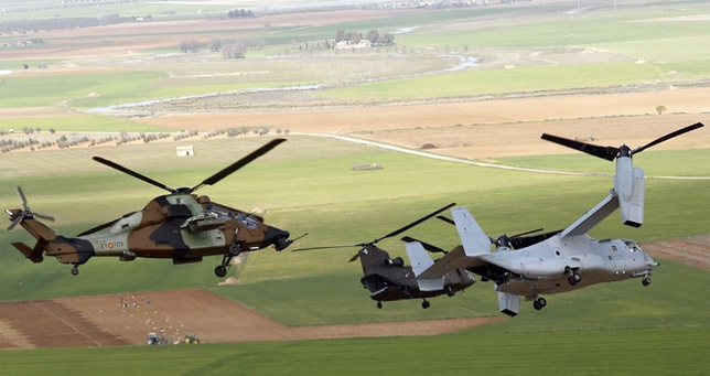 Helicópteros Tigre y los Osprey americanos en ina maniobras conjuntas en Ciudad Real