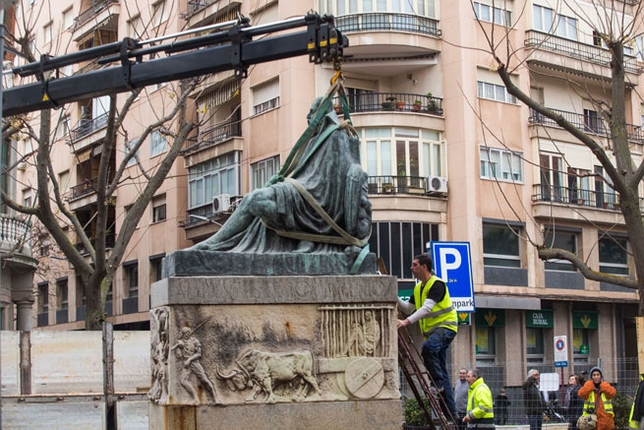 Cervantes abandona su Plaza  / /FOTOS RUEDA VILLAVERDE