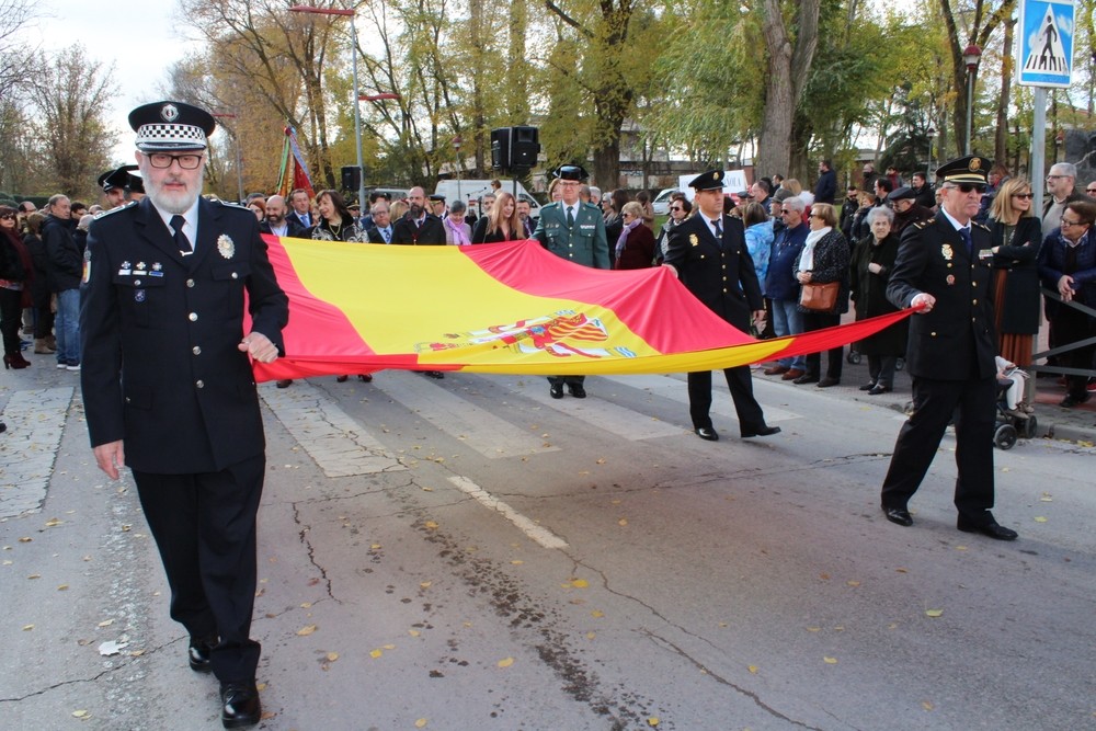 Día de la Constitución con policías y guardias civiles