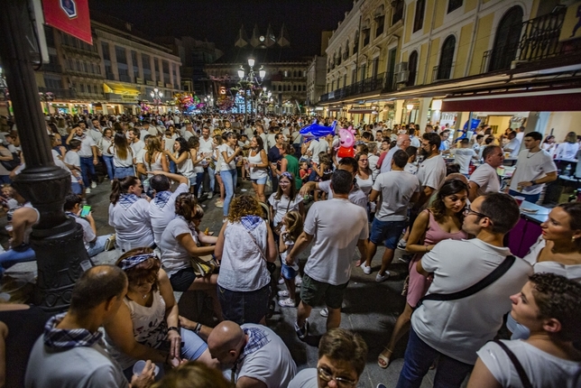 De los vivas a la Virgen del prado a la fiesta en la plaza