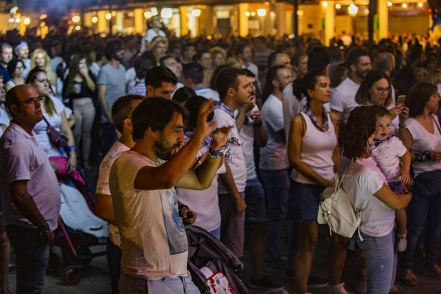 De los vivas a la Virgen del prado a la fiesta en la plaza