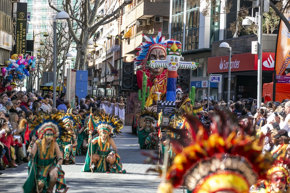 Desfile de Carnaval, domingo de piñata en ciudad real, carnaval. disfraces, Burleta, desfile de carnaval en ciudad real  / RUEDA VILLAVERDE