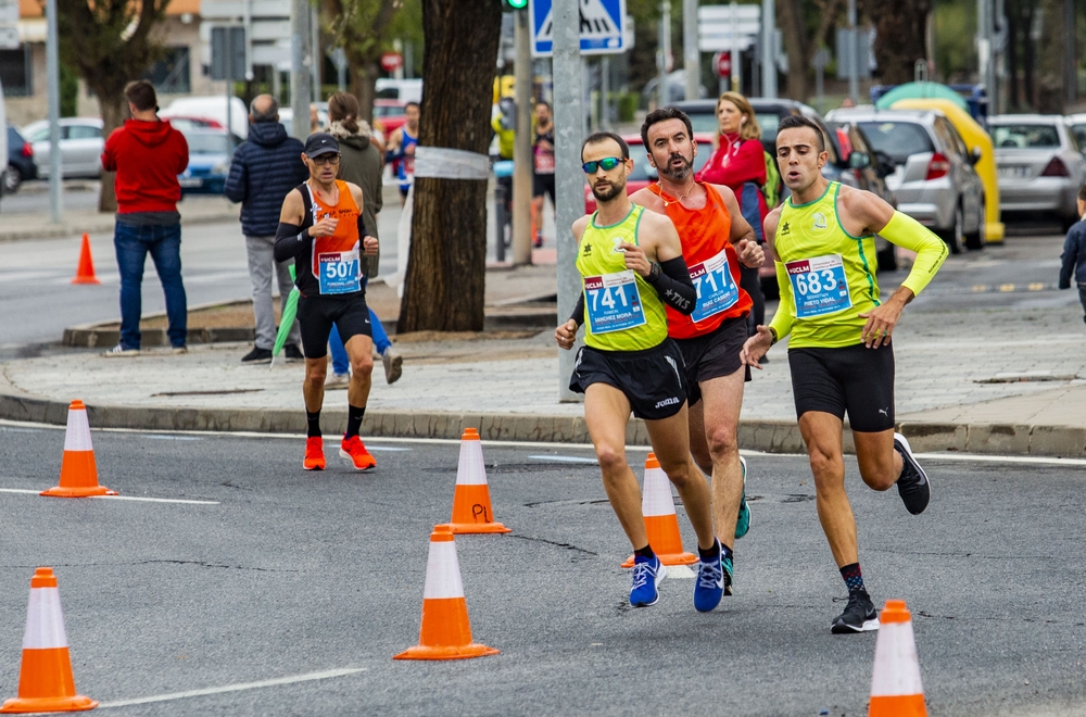 Carrera del Quijote martón, gente corriendo la maraton de ciudad real, maratón Quijote, aatletismo,Maratón  / RUEDA VILLAVERDE