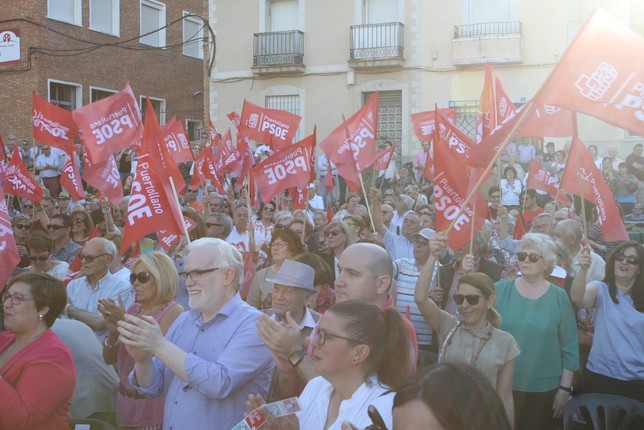 Parte de los asistentes al acto del PSOE.