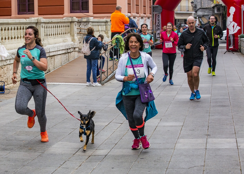 Carrera de la Mujer, carrera de la mujer de 4 Klm por el centro de ciudad real,m Pilar Zamora y rosa Romero en la carrera  / RUEDA VILLAVERDE