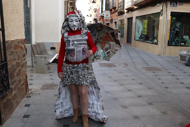 Mascarón y entierro de la sardina como fin de fiesta