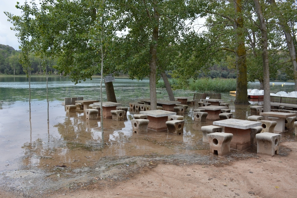 Las Lagunas de Ruidera rebosan de agua tras una tormenta