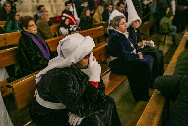 La noche le niega el paso al Nazareno