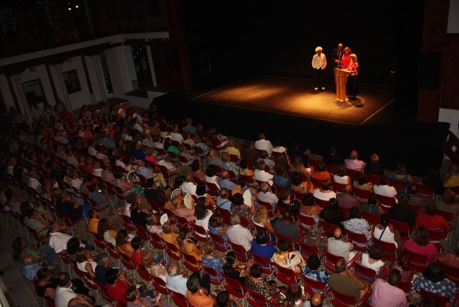 'El Brujo' recibe el Premio Patio de Comedias de Torralba