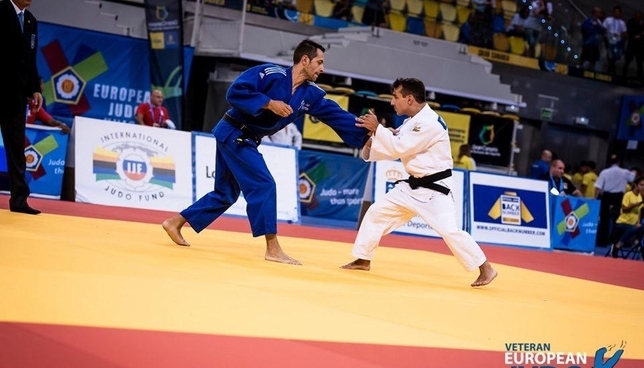 Jorge Galán (derecha), en uno de sus combates.