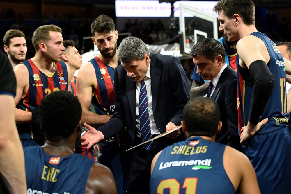 El Efes ejerce de líder en Vitoria ante un Baskonia sin alma