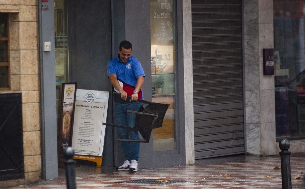 tormenta de vderano, lluvia de verano, agua,tormenta de verano, lluvias, charcos  / RUEDA VILLAVERDE