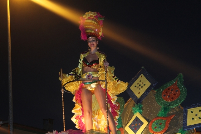 El Burleta se impone a Harúspices en el desfile de Bolaños