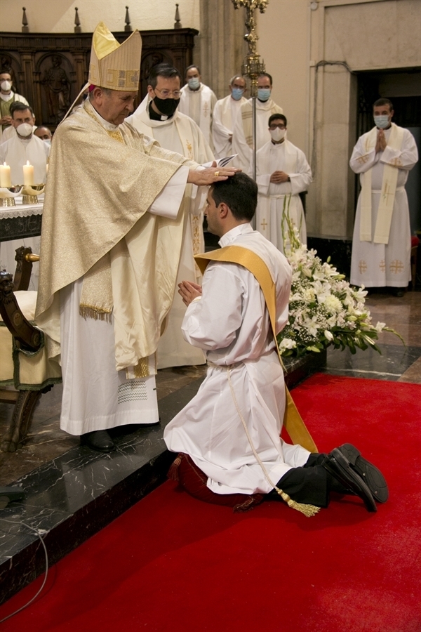 «Ser sacerdotes es cuestión de amor»