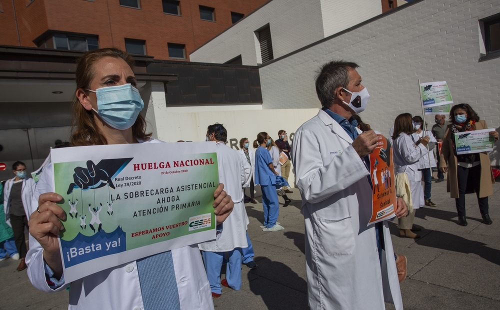 Los médicos piden un gran pacto por la sanidad en su huelga