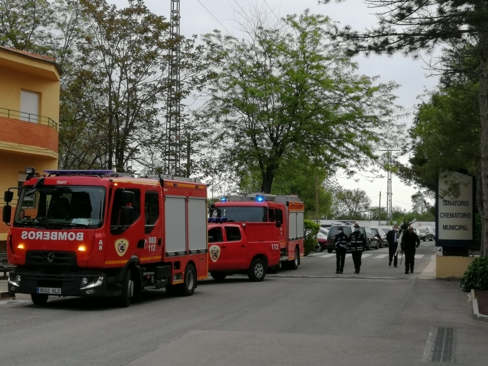 Los bomberos de Albacete también se desplazaron al tanatorio.
