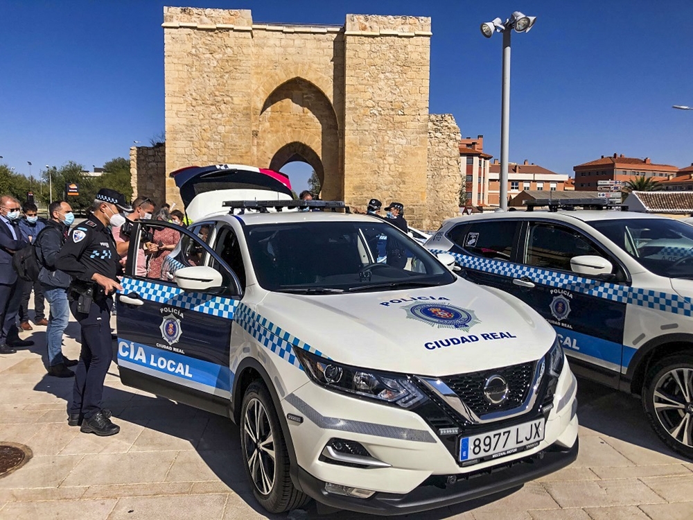 Presentan 4 vehículos nuevos para la Policía Local