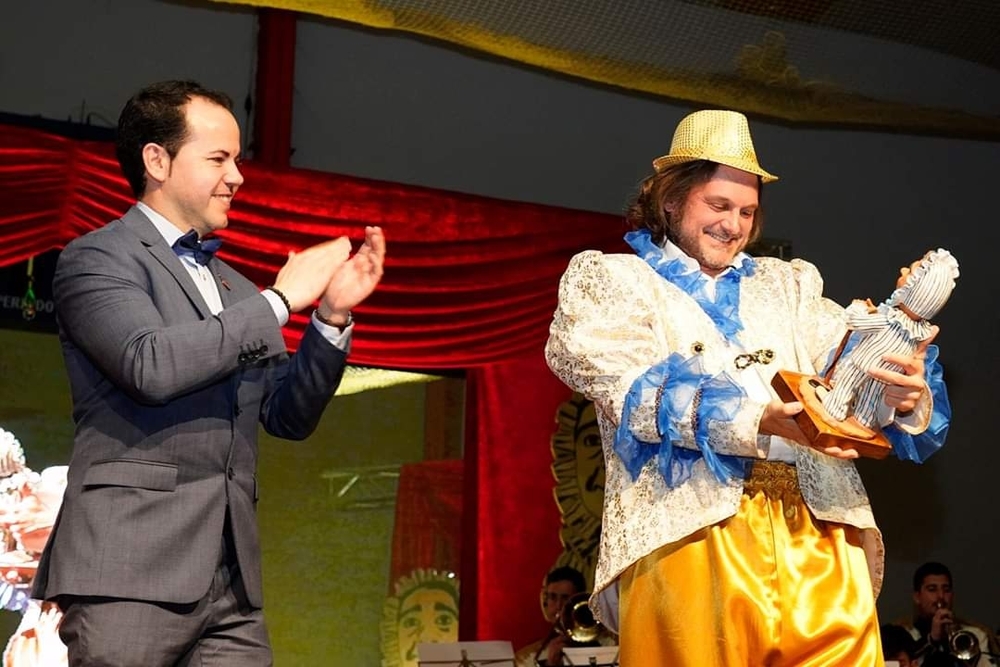 El Carnaval de Herencia arranca con humor malagueño