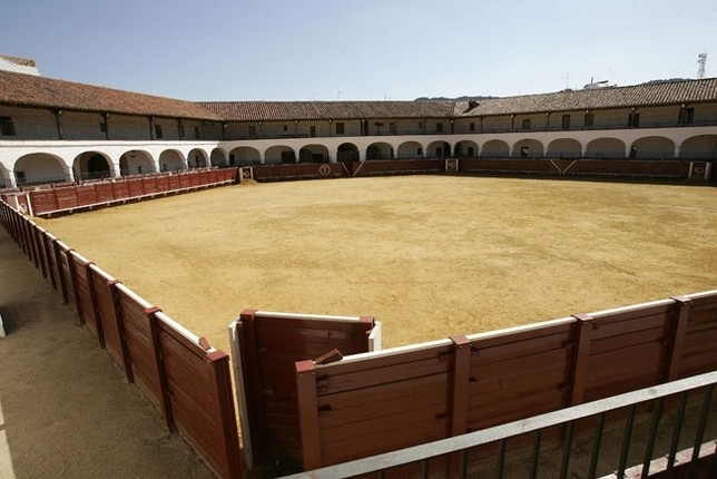 La plaza de toros de Almadén, en la Red de Hospederías