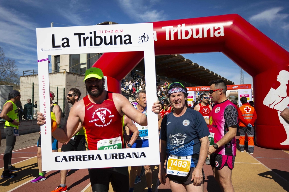 Llegada de Carrera Urbana  / TOMÁS FERNÁNDEZ DE MOYA