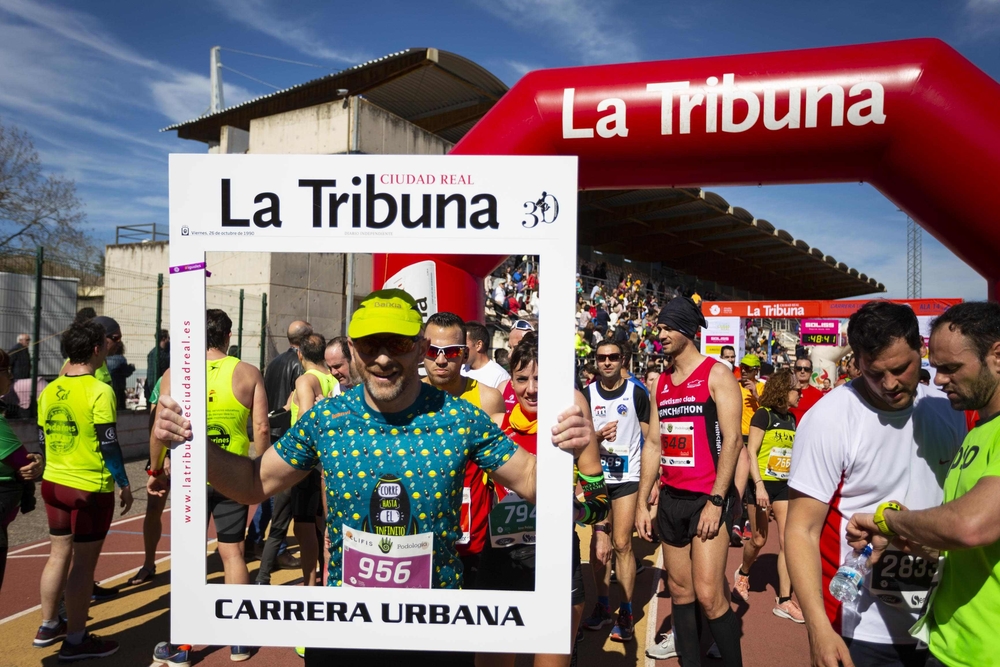 Llegada de Carrera Urbana  / TOMÁS FERNÁNDEZ DE MOYA