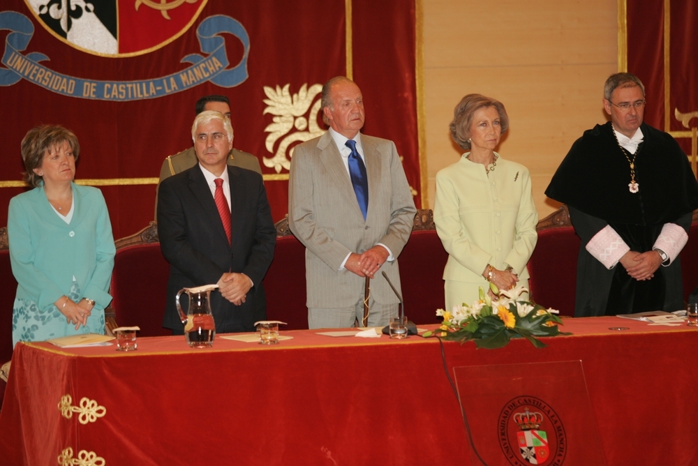 Los reyes en el acto académico celebrado en el campus de Ciudad Real