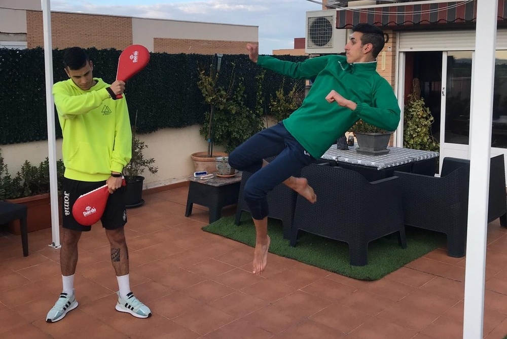 Mario Pérez (a la derecha), en un entrenamiento con su hermano Sergio.