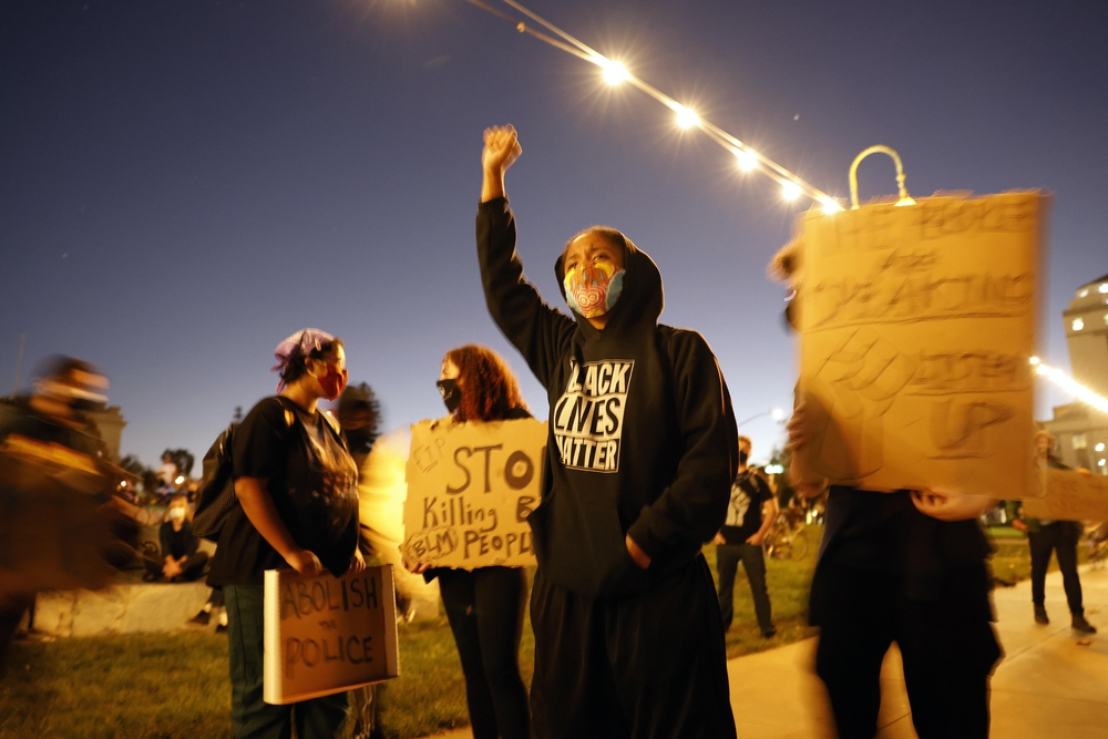 Protest in Oakland over Breonna Taylor indictment  / JOHN G. MABANGLO