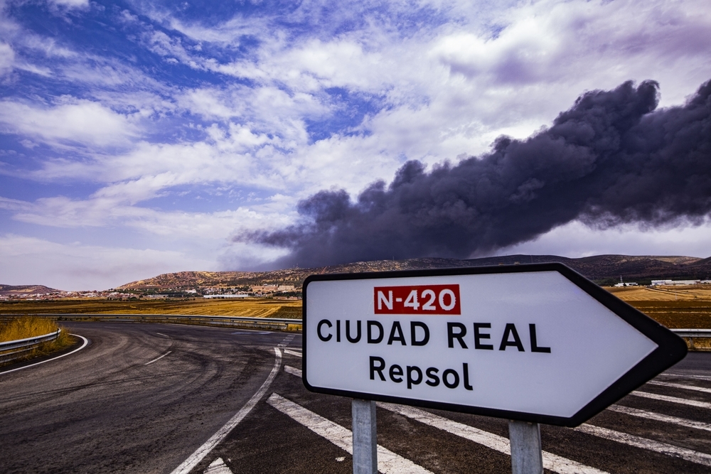 El humo puede llegar a Puertollano y Argamasilla de Cva.