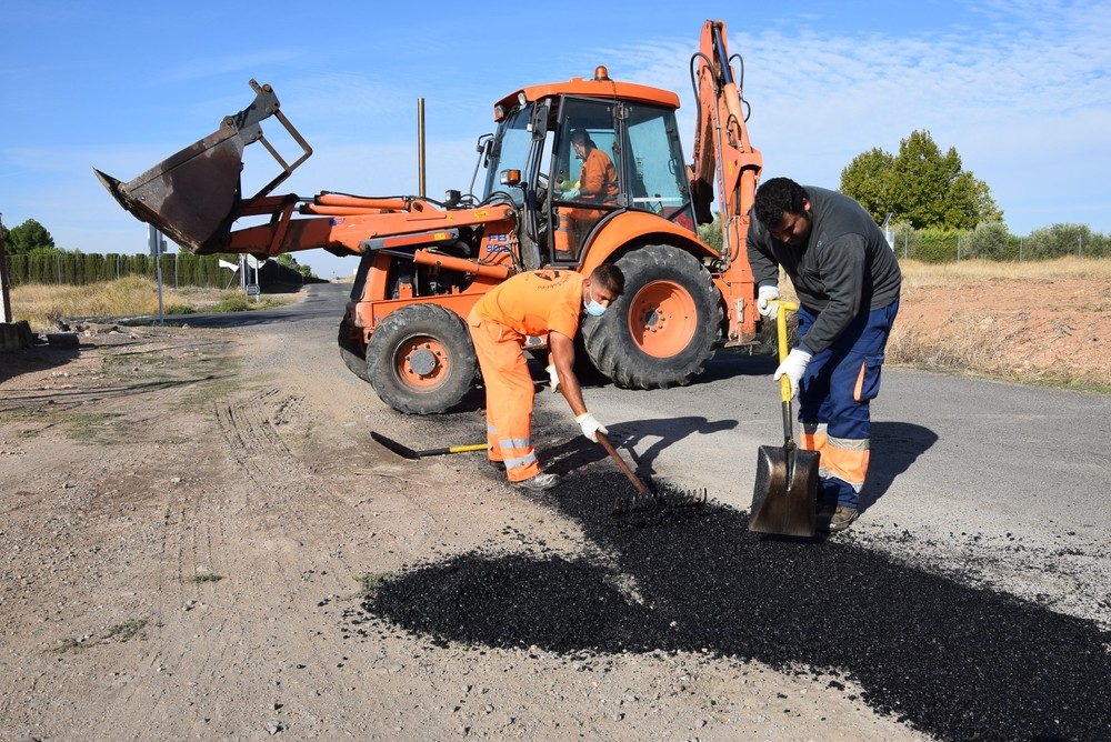 Daimiel reparará más de 45 kilómetros de caminos asfaltados