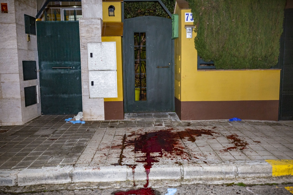 asesinato homicidio en la calle Arrayanes de Ciudad Real, en la que un hombre a clavado unas tijeras en el cuello a otro hombre, homicidio entre dos vecinos, pelea de dos vecinos en el barrio los Rosales de ciudad real, con el resultado de un muerto, ases  / RUEDA VILLAVERDE