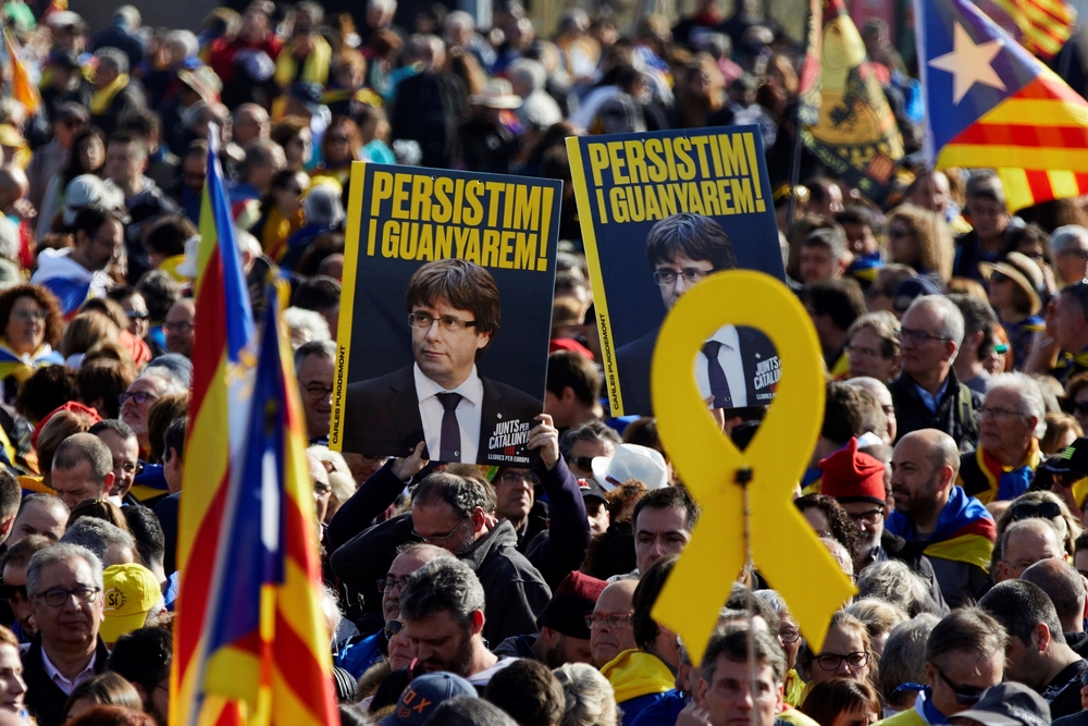 El expresidente Carles Puigdemont protagoniza un acto politico en Perpiñán  / DAVID BORRAT