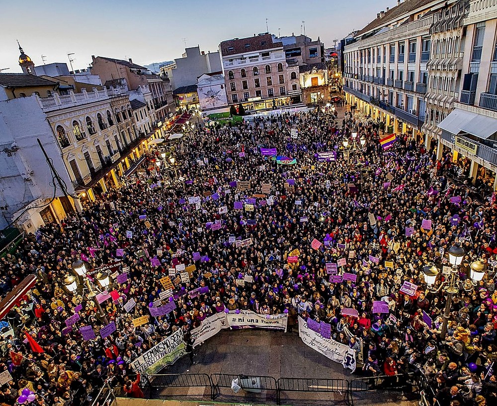 La manifestación del 8 de marzo de 2018 fue la más multitudinaria, con miles de personas en la calle en favor de la igualdad real.