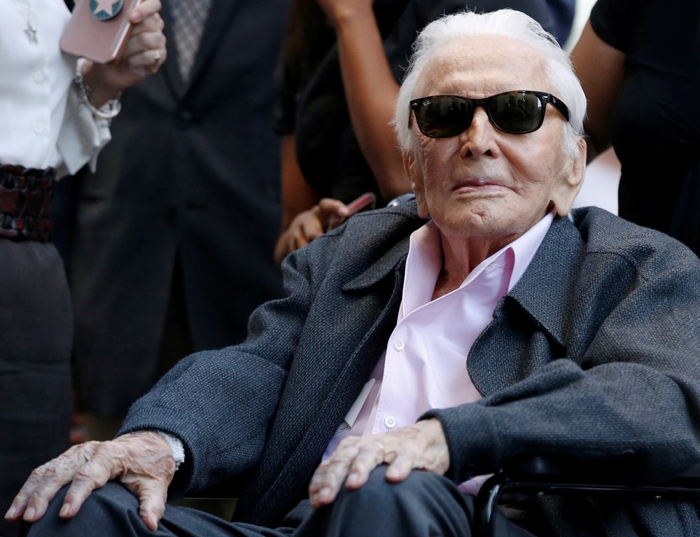 Kirk Douglas, leyenda del cine, muere a los 103 años