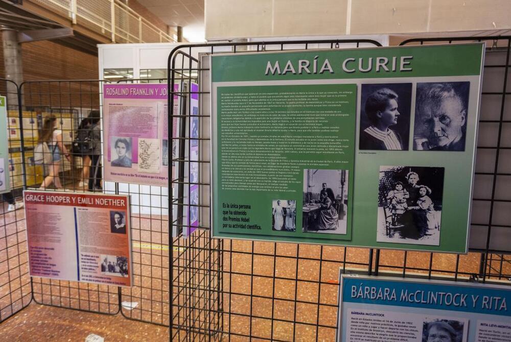 Una exposición enseña el papel de la mujer en la ciencia