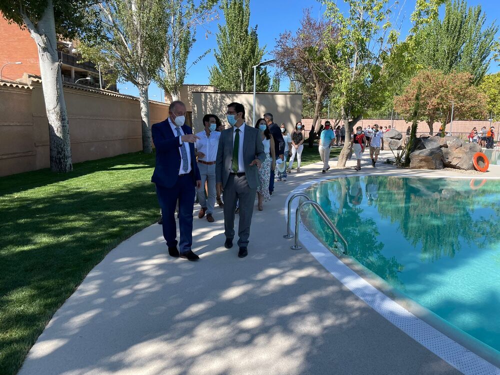 Carrión de Calatrava inaugura su nuevo complejo de piscinas