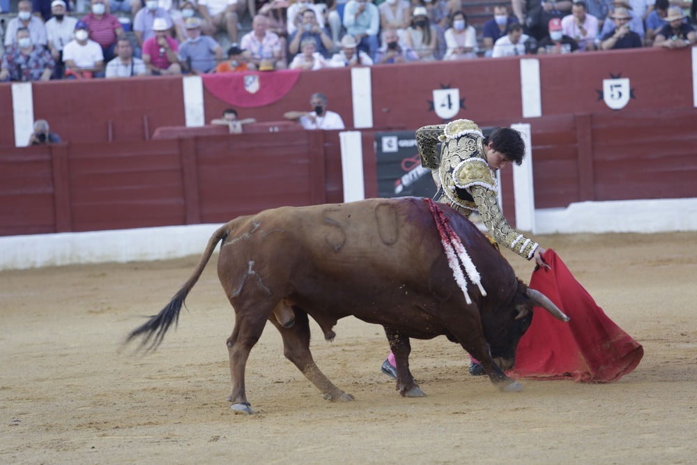 Triunfo De Justo en los toros de Alcázar de San Juan