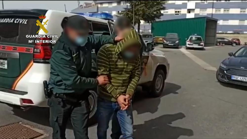 Detenida una persona en Acolea por estafar a gasolineras