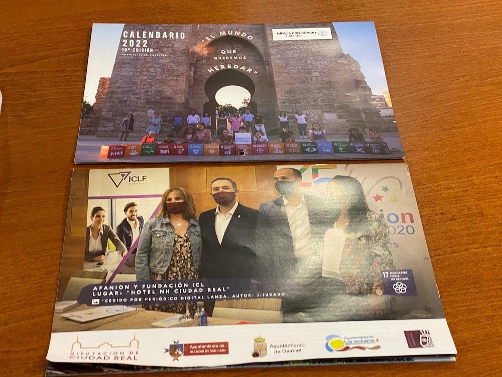Afanion presenta su calendario solidario en Alcázar 