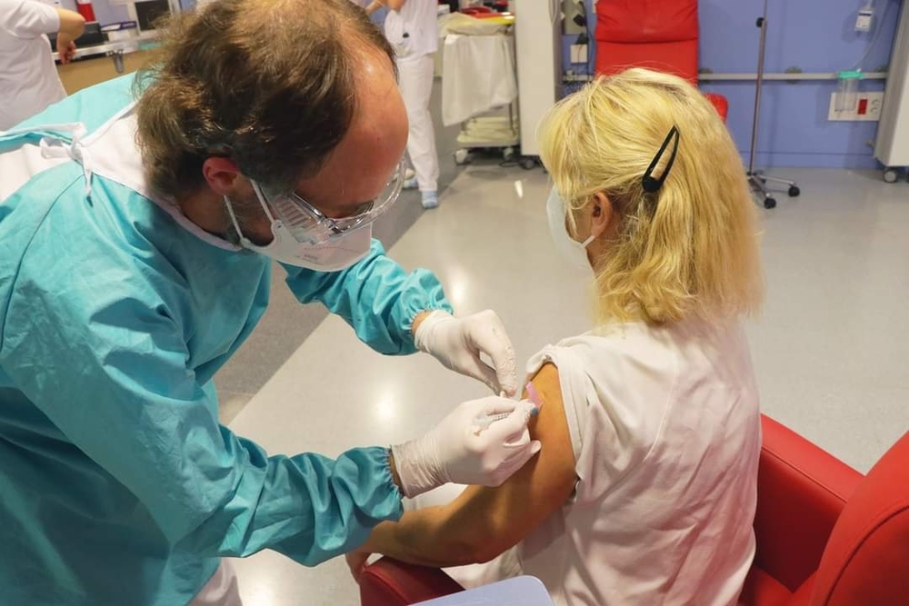 Empieza la vacunación de sanitarios en Tomelloso y Alcázar
