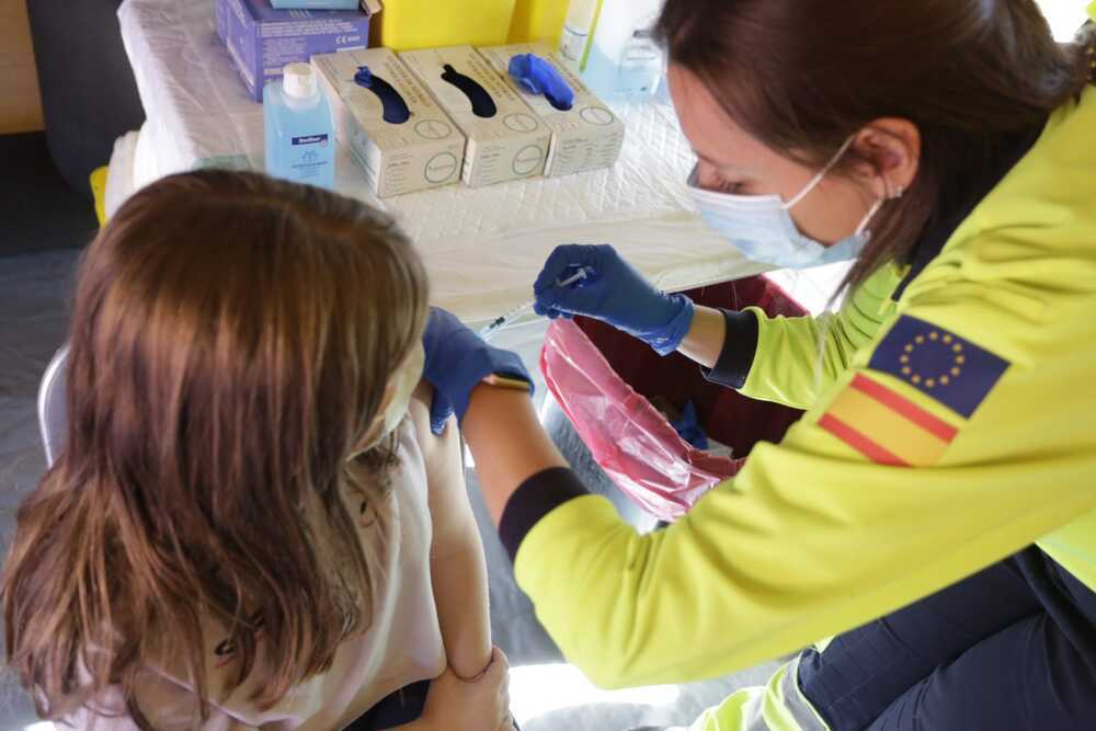 Arias: España será también líder en  vacunación infantil