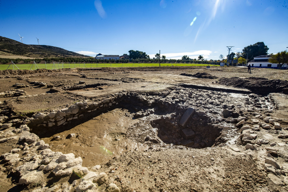 Hallan una vivienda anexa a la bodega romana del siglo I