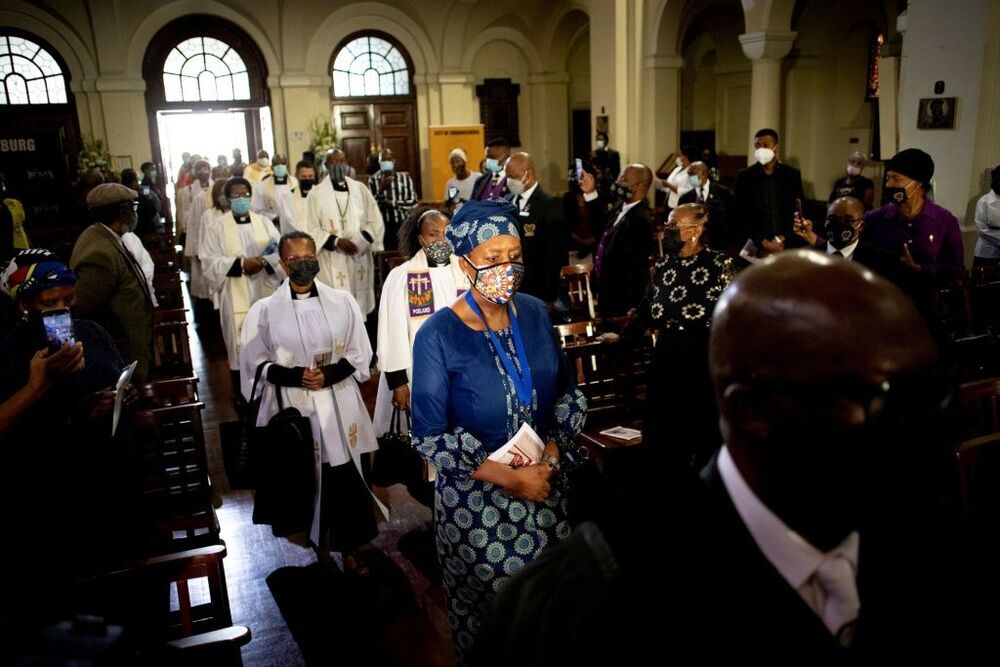 Último adiós a Tutu, icono de la lucha contra el 'apartheid'