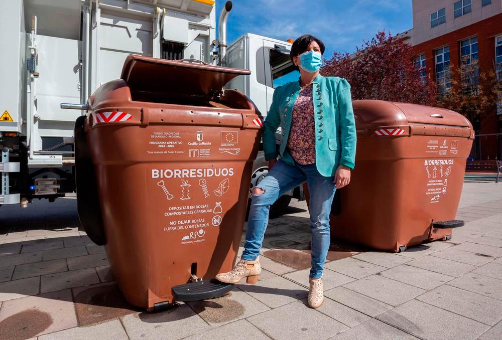 Ciudad Real estrena el contenedor para basura orgánica