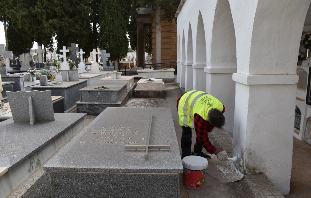 Sin restricciones de aforo en el cementerio 