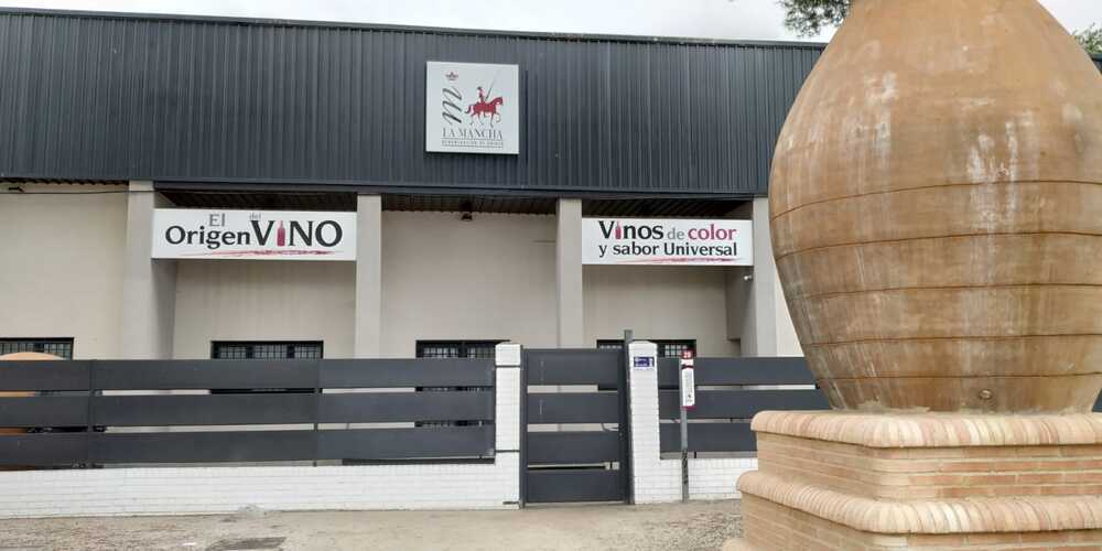 La DO La Mancha inaugura su edificio 'Vinos del Quijote'