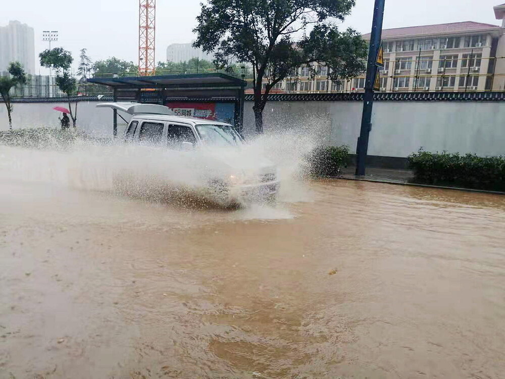 Heavy floods in Central China Zhengzhou  / COSTFOTO