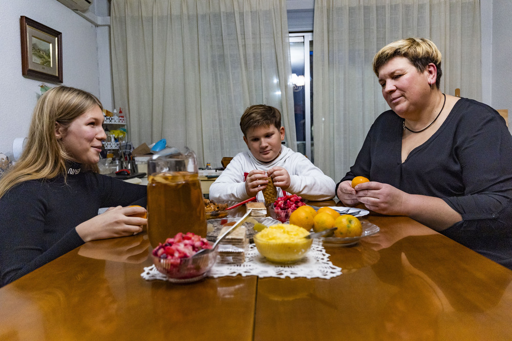 reportaje de una familia ucraniana que pasa la Navidad en Ciudad Real,reportaje de como pasan la navidad una familia ucraniana en ciudad real