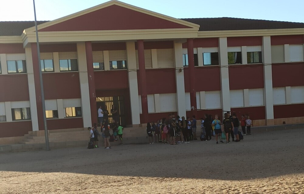 Ilusión y novedades en el inicio del curso escolar en Porzuna