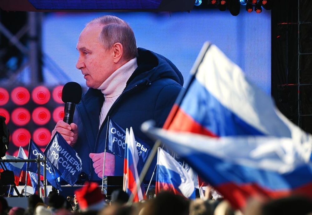 Putin exhibe la unidad de los rusos en un acto multitudinaria